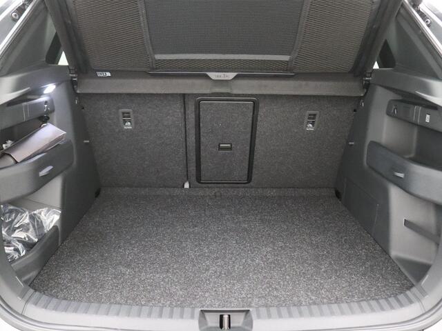 Skoda Elroq 85 Sportline Edition 286PK Aut. Alarm, 360gr. Camera, Stoel-Stuurverwarming, Clima, Warmtepomp, Keyless, Head-Up Display, 20" LM Velgen