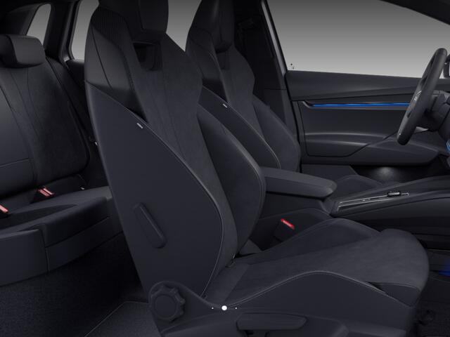 Skoda Elroq Sportline Elektromotor 150 kW / 204 PK SUV Elektri / Clever