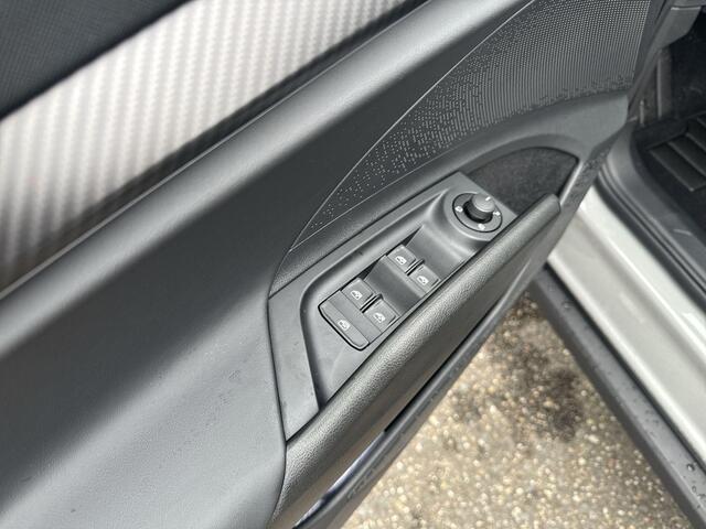 Skoda Elroq Sportline Elektromotor 210 kW / 286 PK SUV Elektri sch | Steel Grey | Trekhaak wegklapbaar | 3000,- inruilbonus