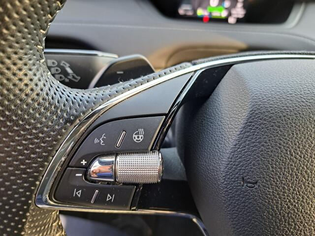 Skoda Enyaq iV 60 Sportline 180 Pk SOH 94 % Trekhaak, Navigatie, Alcantara + leder