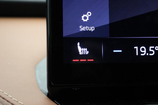 Skoda Enyaq IV 60 - Panorama, Carplay, Stoelverwaming, Leer, Cruise, SOH 91%