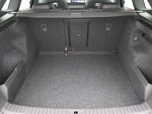 Skoda Enyaq iV 80 Sportline 204PK Panoramadak, Navi, Adaptieve Cruise Controle, Matrix-LED, achteruitrijcamera, stuur/stoelverwarming, 21'' lichtmetaal