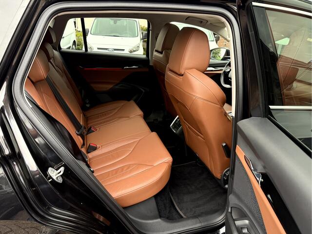 Skoda Enyaq iV 80 Warmtepomp, Panoramadak, Trekhaak