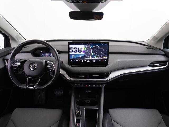 Skoda Enyaq iV 60 180pk Trekhaak Apple Carplay Android Adap.Cruise Camera Navi Led-Matrix Lmv 19" PDC- 3-zone-Ecc Stoel+Bank-Verwarmd Keyless Stuurverwarming Voorruitverwarming Privacy Glas Rijstrooksensor met correctie 1e Eigenaar Nieuwprijs ¤48.865,- Trekgewicht 1.000