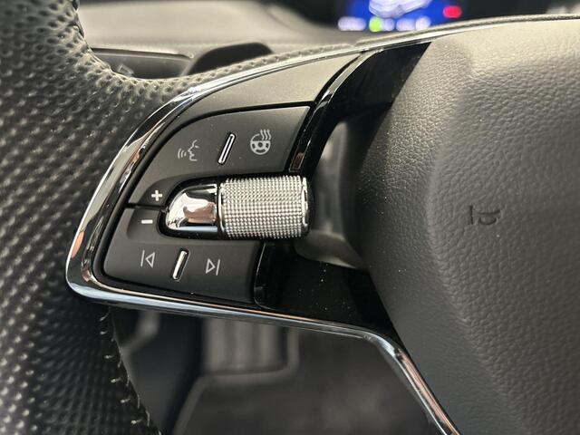 Skoda Enyaq iV 60 180pk Sportline · Camera · Keyless · Apple/Android Car Play · Navigatie · Elek. Achterklep · 20'' Inch ·