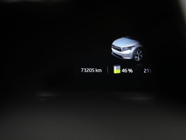 Skoda Enyaq iV 80 204 pk | Wamtepomp | Panoramadak | Trekhaak | Cognac leder | Geheugenstoel | Head-up display | Matrix LED | Stuur-/achterbankverwarming