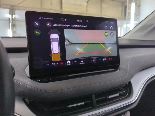 Skoda Enyaq iV 80 / Navigatie / App connect / Parkeersensoren V+A / Camera /