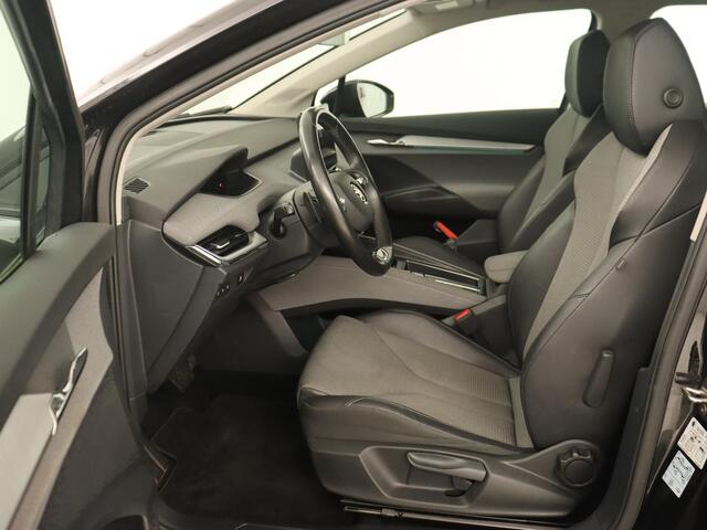 Skoda Enyaq iV 60 | Stoelverwarming | Trekhaak | Matrix LED | Carplay | Stuurverwarming | Navigatie | Half leder | Cruise control | Parkeerhulp