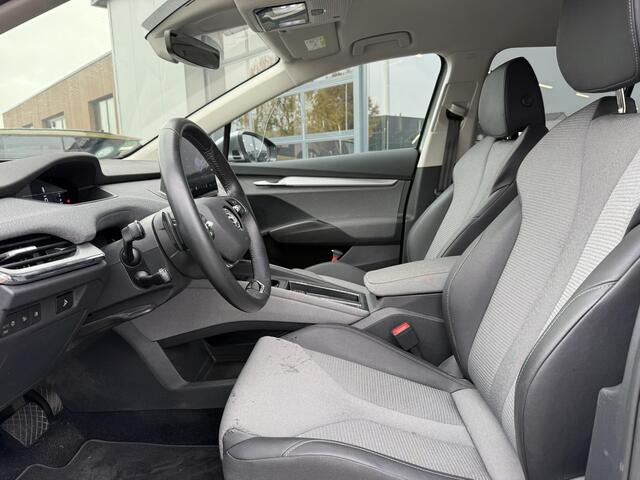 Skoda Enyaq iV 80 Limited Edition Plus 205 Pk | Trekhaak | Camera | Carplay | Parkeersensoren | Adaptive Cruise | Elektrische Stoel | Elektrische Achterklep | LED | Stoel Verwarming | 19 Inch