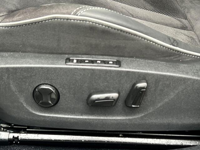 Skoda Enyaq iV 80 Sportline HUD Display | Stoel & Stuurverwarming | Camera | Parkeersensoren V+A | Crystal Grille | Navigatie | Canton Audio | Carplay of Android Auto