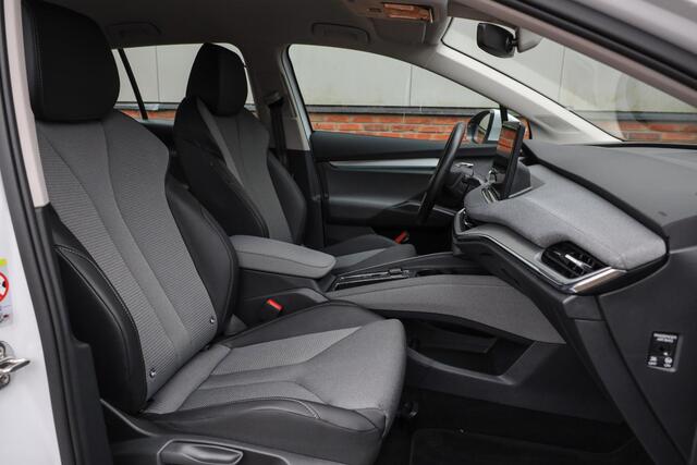 Skoda Enyaq iV 60 ? Trekhaak ? Stoelverwarming ? LED