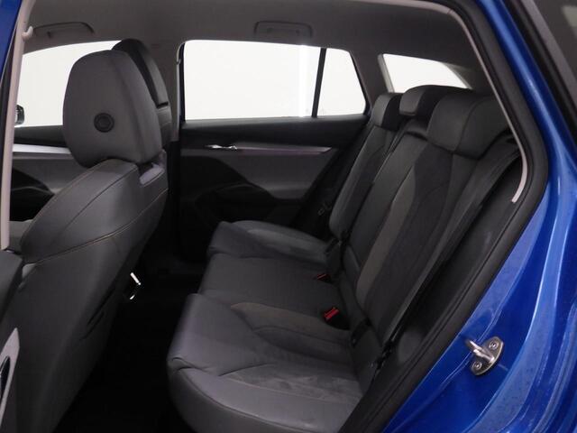 Skoda Enyaq iV 80 Wegklapbare trekhaak - Leder/Alcantara - Achteruitrijcamera - Stuurverwarming - 12% bijtelling