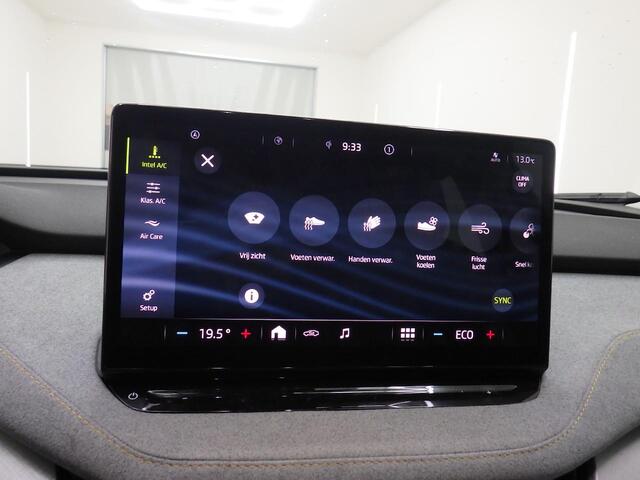 Skoda Enyaq iV 80 Wegklapbare trekhaak - Leder/Alcantara - Achteruitrijcamera - Stuurverwarming - 12% bijtelling