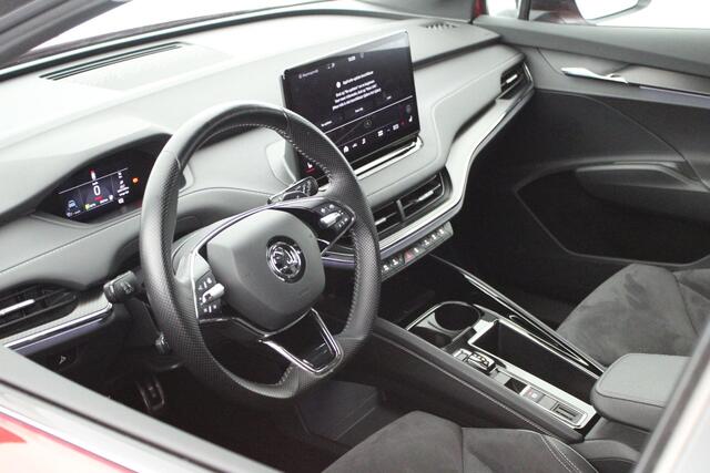 Skoda Enyaq iV 80 Sportline 204pk SOH 94% Camera Stoelverwarming Memory Keyless Navigatie Panoramadak