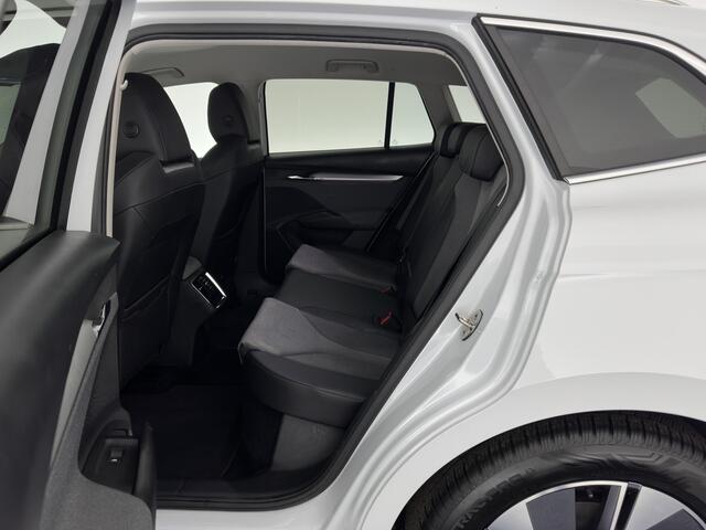 Skoda Enyaq iV 80 {SOH-90%} [ 3-Fase ] (INCL-BTW) *LEATHER-FABRIC | FULL-LED | DIGI-COCKPIT | CAMERA | KEYLESS | NAVI-FULLMAP | AMBIENT-LIGHT | ECC | HEATED-COMFORTSEATS | DAB+ | PDC | CRUISE | CARPLAY | TOWBAR | 19"ALU*