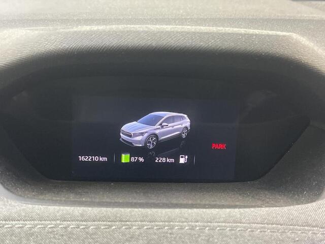Skoda Enyaq iV 60 Airco ECC Navi Wireless Carplay Sportpack Adaptive Cruise Control Trekhaak PDC Full LED 19" Velgen Ambient light