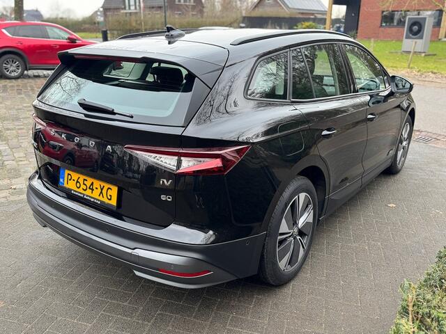 Skoda Enyaq iV 60 180pk Clever Plus ecc,navi,camera,1/2leer,lmv