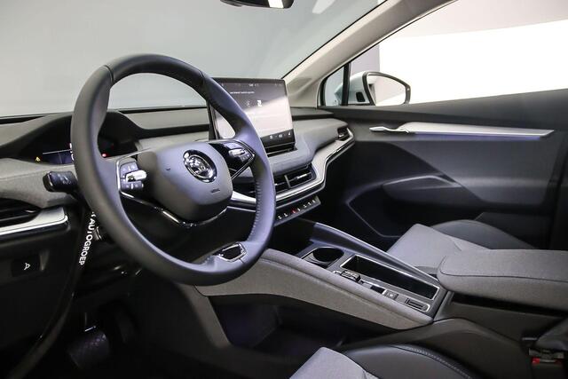 Skoda Enyaq iV 60 Business Edition Plus 180pk Automaat Panoramadak, Adaptive cruise control, Achteruitrijcamera, LED matrix koplampen, Stoelverwarming, Elektrische achterklep