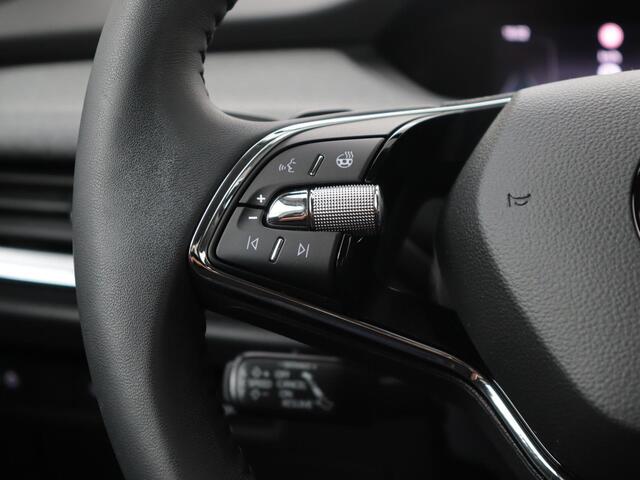 Skoda Enyaq iV 80 204 pk | Navigatie | Apple Carplay/Android | Camera | tot 537 km actieradius | 19" Lichtmetalen velgen |