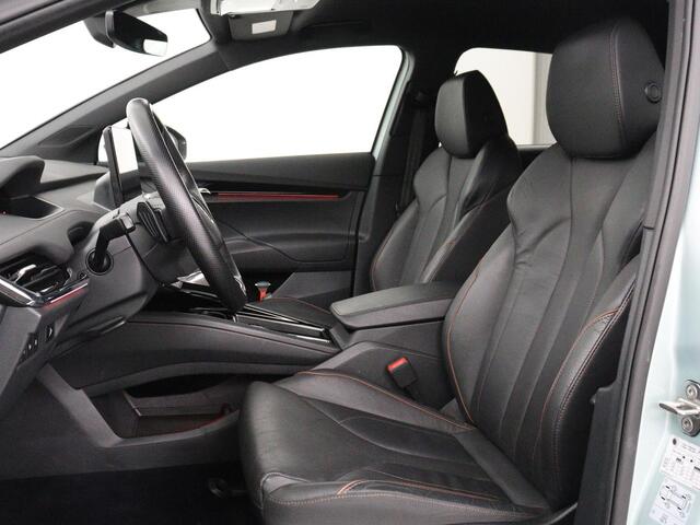 Skoda Enyaq iV 80 Founders Edition Silver | SOH 90% | Trekhaak | Matrix LED | Carplay | Camera | Stuurverwarming | Keyless | Navigatie