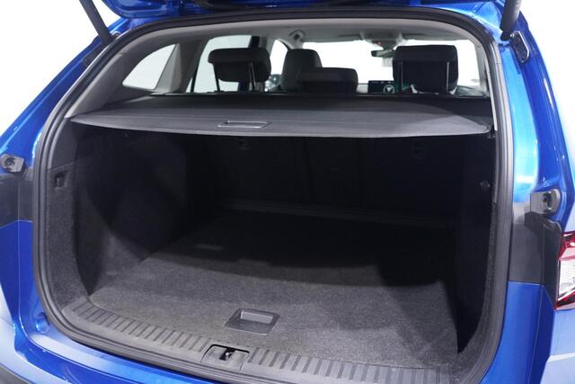 Skoda Enyaq iV 80 Lounge Trekhaak Camera 360 Apple Carplay/Android auto Stoel-/stuurverwarming