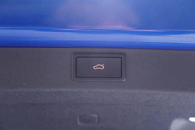 Skoda Enyaq iV 80 Lounge Trekhaak Camera 360 Apple Carplay/Android auto Stoel-/stuurverwarming