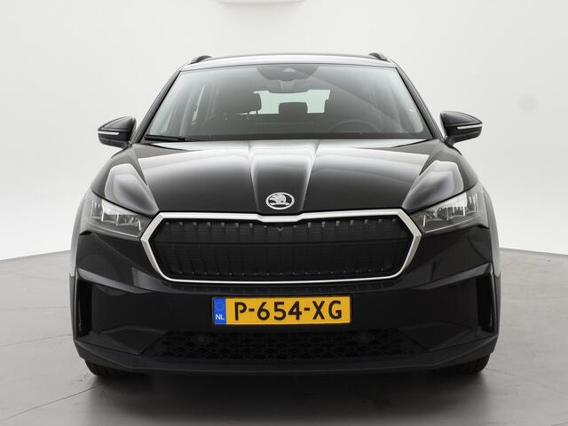 Skoda Enyaq iV 60 + SFEERVERLICHTING | CAMERA | NAVIGATIE | APPLE CARPLAY | ANDROID AUTO | 19 INCH LMV