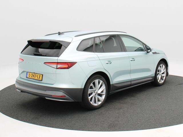 Skoda Enyaq iV 60 First Edition 180 Pk | Stoel/Stuur Verwarming | Camera | Adaptive Cruise | Matrix LED | CarPlay | Climatronic | Navigatie | 20 Inch | 95.608 Km !!