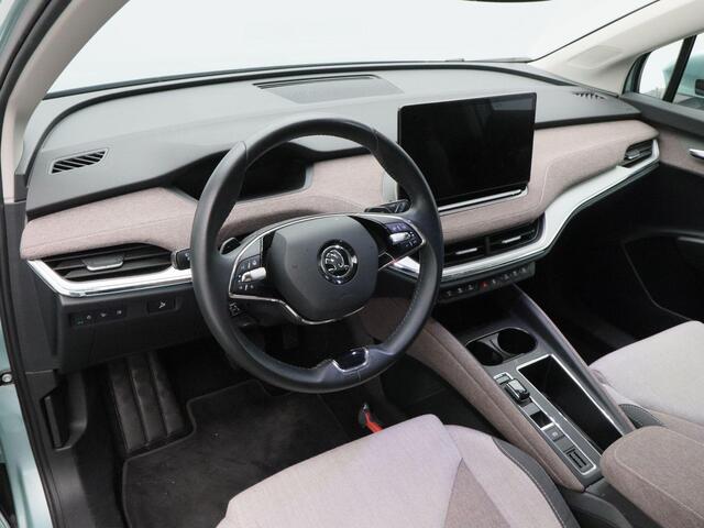 Skoda Enyaq iV 60 First Edition 180 Pk | Stoel/Stuur Verwarming | Camera | Adaptive Cruise | Matrix LED | CarPlay | Climatronic | Navigatie | 20 Inch | 95.608 Km !!
