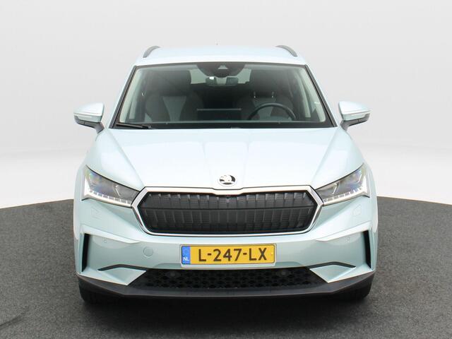 Skoda Enyaq iV 60 First Edition 180 Pk | Stoel/Stuur Verwarming | Camera | Adaptive Cruise | Matrix LED | CarPlay | Climatronic | Navigatie | 20 Inch | 95.608 Km !!