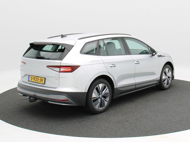 Skoda Enyaq iV 60 180 Pk | Stoelverwarming | Trekhaak | Navigatie | Cruise Control | CarPlay | Climatronic | Camera | 19 Inch | 74.277 Km !!