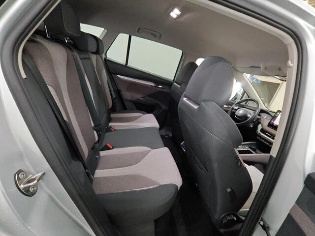 Skoda Enyaq iV 60 First Edition | Trekhaak | Stoelverwarming | Camera