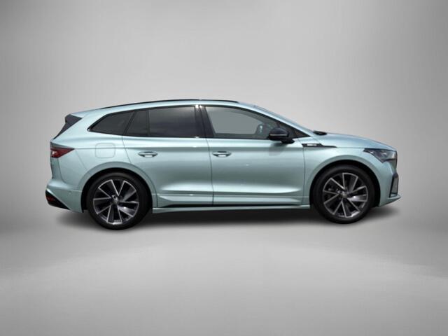 Skoda Enyaq iV 80 Sportline 150kW/204PK · Panoramadak · Apple/Android Car Play · Camera + Parkeersensoren