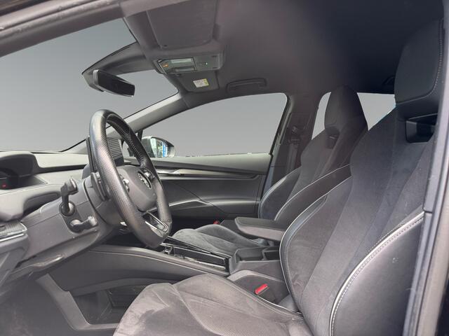 Skoda Enyaq iV 60 180pk Sportline Adaptive Cruise Control | Achteruitrijcamera | Stoelverwarming