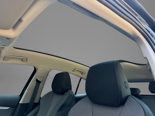 Skoda Enyaq iV Coupé 80 204pk · SOH 96,5% · Panoramadak · Camera · Apple/Android Car Play · Cruise Control · 20"Velgen · Sfeerverlichting ·