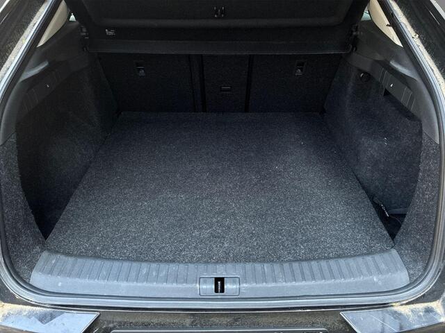 Skoda Enyaq iV Coupé 80 204pk · SOH 96,5% · Panoramadak · Camera · Apple/Android Car Play · Cruise Control · 20"Velgen · Sfeerverlichting ·