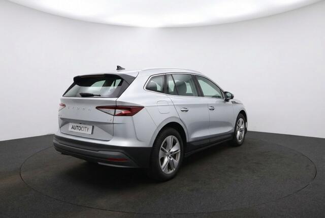 Skoda Enyaq iV 80 Loft 82 kWh 97.66% SOH! Panorama l Warmtepomp l VOL OPTIES