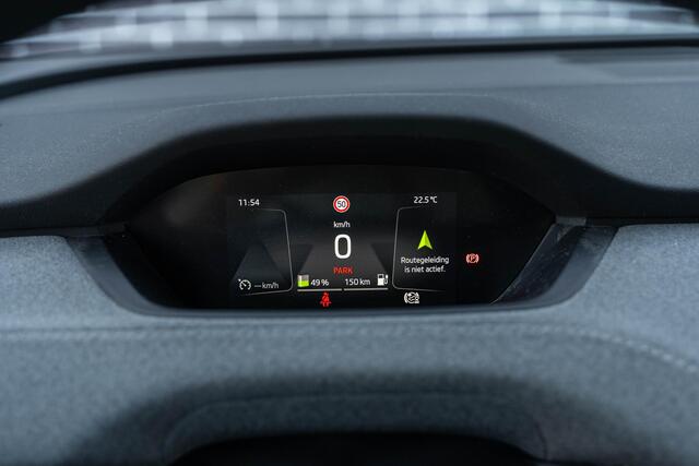 Skoda Enyaq iV 60 | Panoramadak | Trekhaak | 100kW laadmogelijkheid | Lichtmetalen Velgen 21 inch | Keyless Entry | Navigatie | LED Koplampen | Parkeersensoren