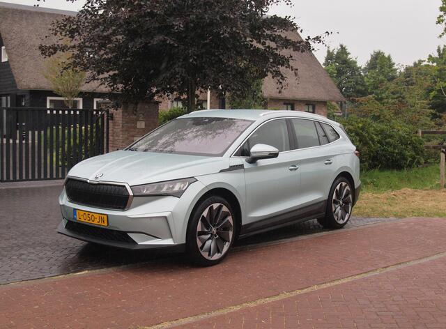 Skoda Enyaq iV 80 | Camera | Trekhaak | Sfeerverlichting | ACC | Apple Carplay | NL-Auto |
