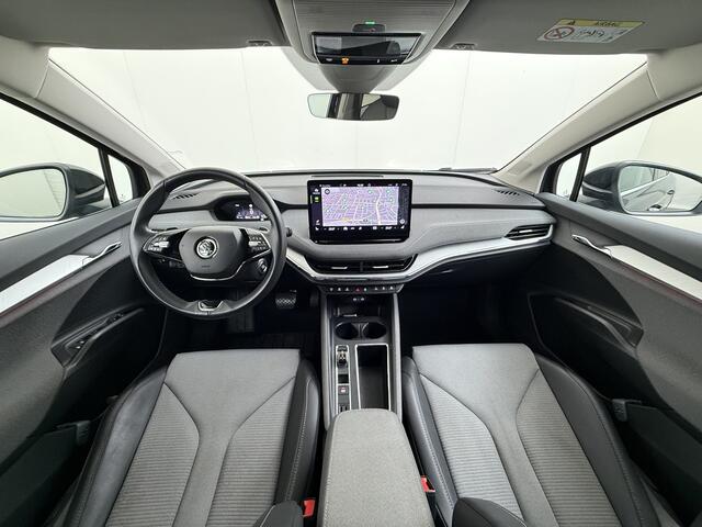 Skoda Enyaq iV 80 SOH 95% Trekhaak 3-Zone Ecc Stuur+Stoelverwarming Lmv 21" Camera Apple Carplay Android Auto Keyless advanced Pdc Led Privacy Glas P-Assist DAB Isofix Rijstrooksensor 1.000KG Trekgewicht 1e Eigenaar Origineel Nederlandse Auto