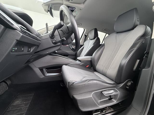 Skoda Enyaq iV 80 SOH 95% Trekhaak 3-Zone Ecc Stuur+Stoelverwarming Lmv 21" Camera Apple Carplay Android Auto Keyless advanced Pdc Led Privacy Glas P-Assist DAB Isofix Rijstrooksensor 1.000KG Trekgewicht 1e Eigenaar Origineel Nederlandse Auto