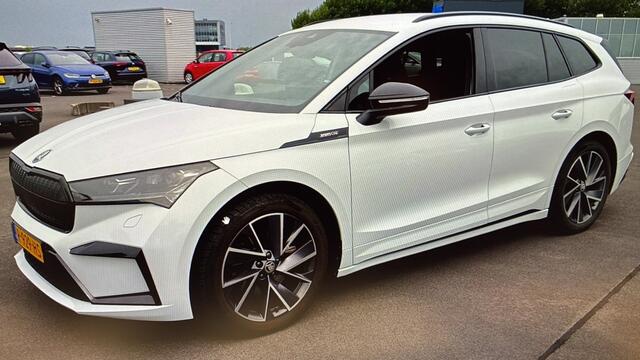 Skoda Enyaq iV BWJ 2022 | 60 Sportline SOH 91,72% | SPORTSTOELEN | LEER/ALCANTARA | CARPLAY | CAMERA A | CLIMA |