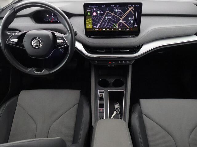 Skoda Enyaq iV 60 Two-Tone 400 km actieradius! | Navigatie | Parkeersensoren | Privacy Glass |