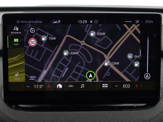 Skoda Enyaq iV 60 Two-Tone 400 km actieradius! | Navigatie | Parkeersensoren | Privacy Glass |
