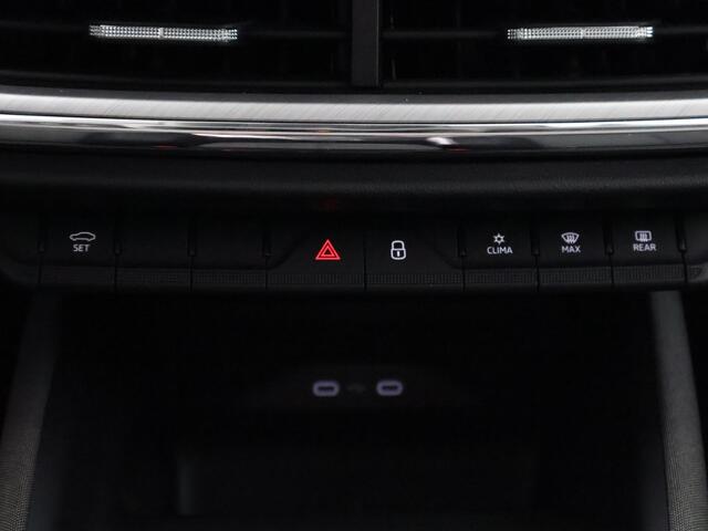 Skoda Enyaq iV 60 Two-Tone 400 km actieradius! | Navigatie | Parkeersensoren | Privacy Glass |