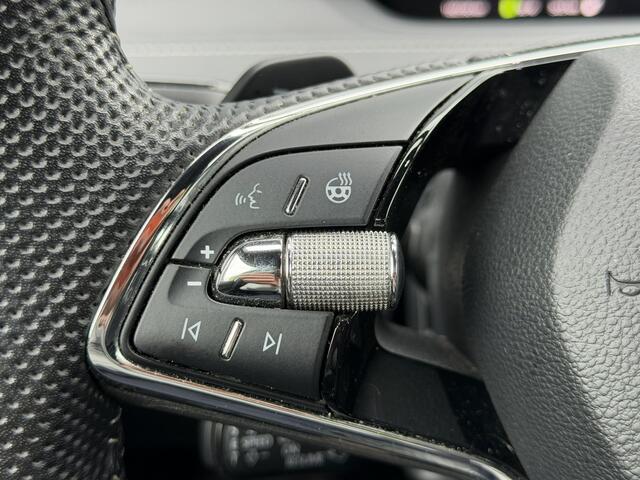 Skoda Enyaq iV BWJ 2022 | 60 Sportline SOH 91,72% | SPORTSTOELEN | LEER/ALCANTARA | CARPLAY | CAMERA A | CLIMA |