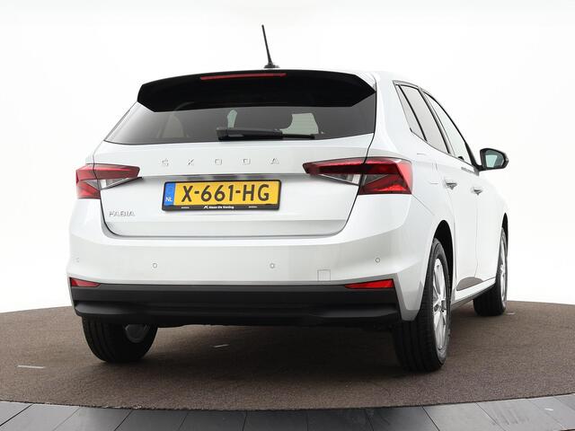 Skoda FABIA 1.0 Tsi 95pk Ambition · Apple/Android Car Play · P-Sensoren · Airco · Cruise Control · 15'' Inch · Garantie t/m 20-11-2027 of 100.000km