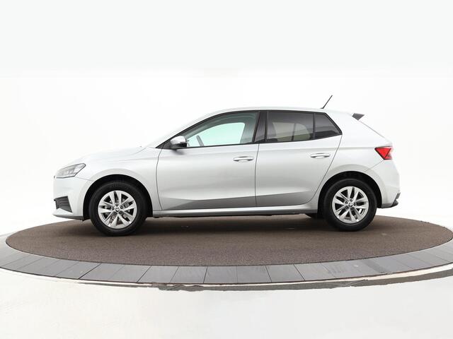 Skoda FABIA 1.0 Tsi 95pk Ambition · Apple/Android Car Play · P-Sensoren · Airco · Cruise Control · 15'' Inch · Garantie t/m 20-11-2027 of 100.000km