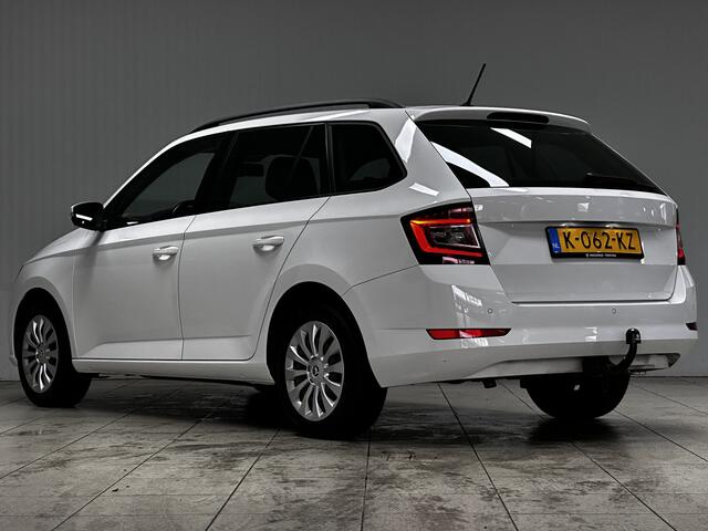 Skoda FABIA Combi 1.0 TSI Ambition /Trekhaak! /Apple + Android /DAB+! /Navi /Airco /Cruise /Elek. pakket /Bluetooth /Multi LEDER Stuur /Extra getint glas /PDC /LED Dagrijverl. /Mistlampen.