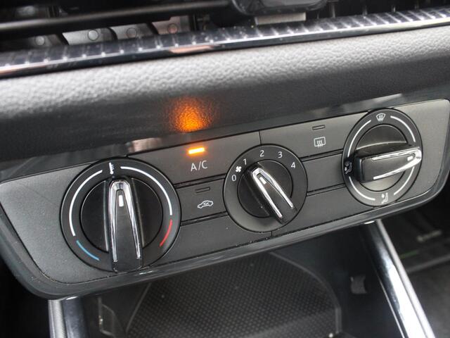 Skoda FABIA 1.0 TSI Ambition | APPLE CARPLAY |